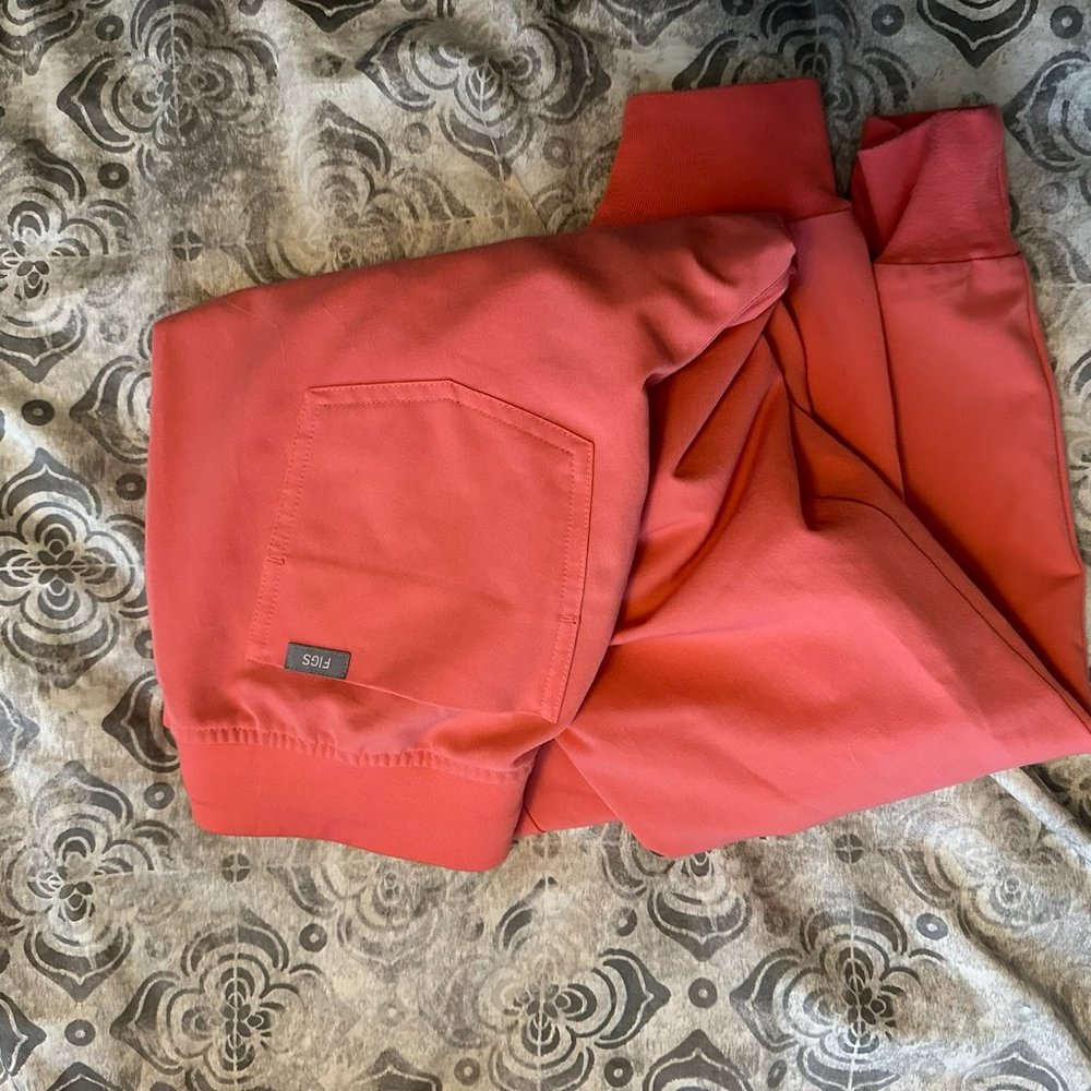 Figs zamora scrubs pants xsp hot coral